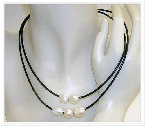 Collar de Perlas cultivadas, cuero negro y Plata de Ley